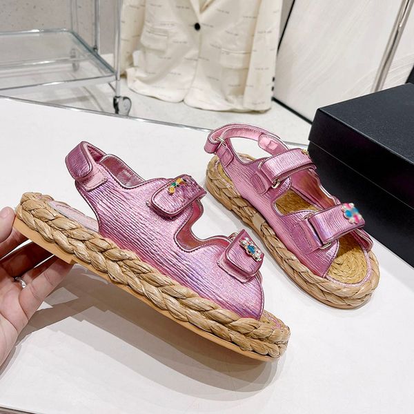 22ss womens beach sandals cowhide slippers rubber sole with faux pearls and jewelry adjustable platform sliders straw woven hemp rope soled, Black
22ss womens beach sandals cowhide slippers rubber sole with faux pearls and jewelry adjustable platform sliders straw woven hemp rope soled, Black