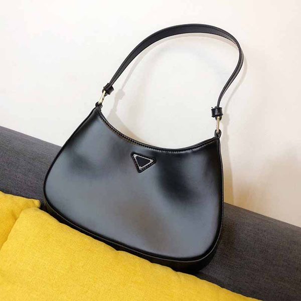 designer tote bag retro underarm shoulder bag smooth cowhide material handbag large capacity lady's purse metal alphabet logo shopping
designer tote bag retro underarm shoulder bag smooth cowhide material handbag large capacity lady's purse metal alphabet logo shopping