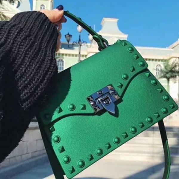shoulder bags women messenger bags pvc transparent jelly bag summer girl beach bag fashion chains shoulder crossbody bags 0211v23
shoulder bags women messenger bags pvc transparent jelly bag summer girl beach bag fashion chains shoulder crossbody bags 0211v23
