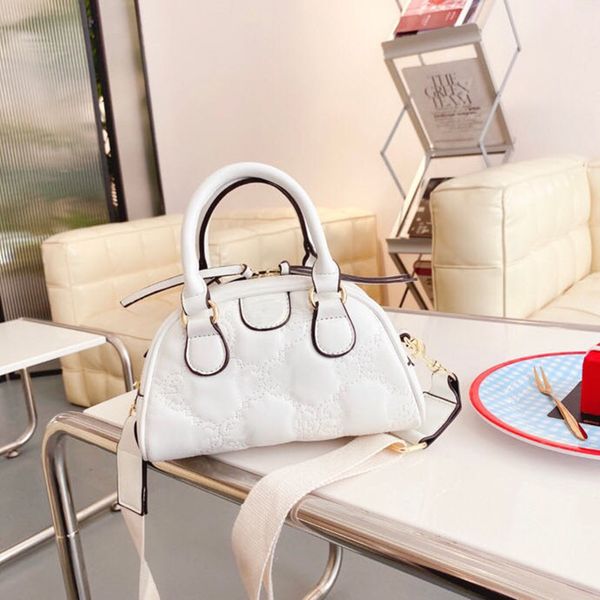 woman day packs brand pressed female shell bag women's messenger bag grils shoulder bags
woman day packs brand pressed female shell bag women's messenger bag grils shoulder bags