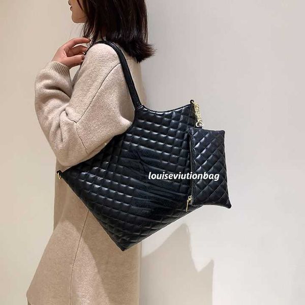 beauty fashion high designers shoulder and large capacity shopping bag solid color tote bag winter fashion net red same style shoulder under
beauty fashion high designers shoulder and large capacity shopping bag solid color tote bag winter fashion net red same style shoulder under