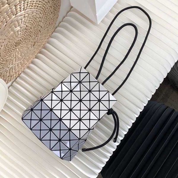 luxurious leather shoulder bag for womensingle