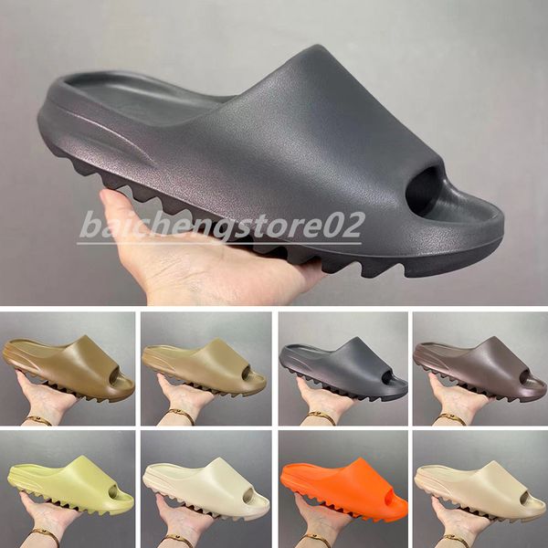 2022 foam runner sandals shoes slippers triple black white resin desert sand men women fashion slides orange bones sneakers b9
2022 foam runner sandals shoes slippers triple black white resin desert sand men women fashion slides orange bones sneakers b9