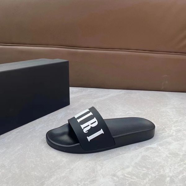 fashion men's solid color letter slippers anti-slip plaid outsole, Black
fashion men's solid color letter slippers anti-slip plaid outsole, Black