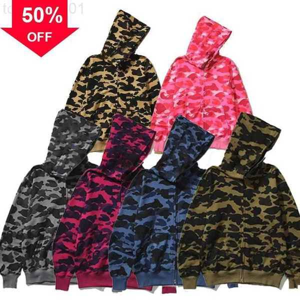 68ke 2023 mens women designer camouflage hoodies fashion pa printing ape wgm hoodie paris cardigan classic winter plush coat sweater 001, Black
68ke 2023 mens women designer camouflage hoodies fashion pa printing ape wgm hoodie paris cardigan classic winter plush coat sweater 001, Black