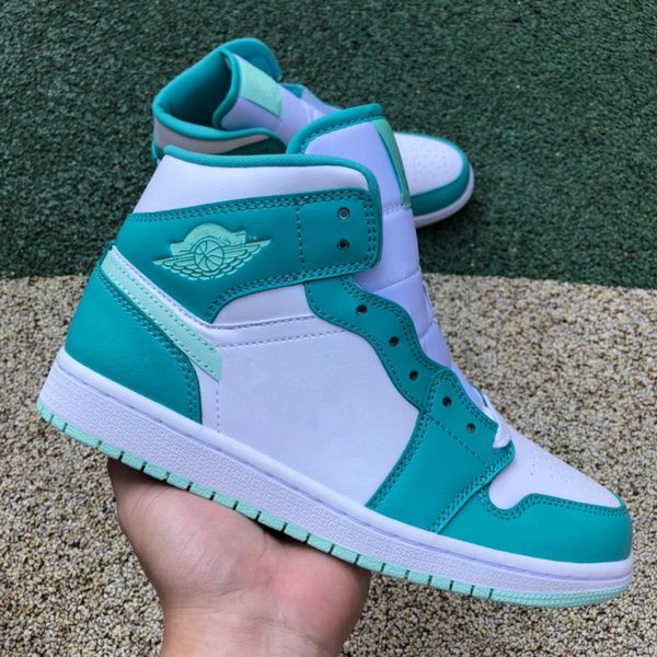 1s mid se washed teal basketball shoes men women designer shoes jumpman 1 washed teal white mint foam sports sneakers ship with box us5-12
1s mid se washed teal basketball shoes men women designer shoes jumpman 1 washed teal white mint foam sports sneakers ship with box us5-12