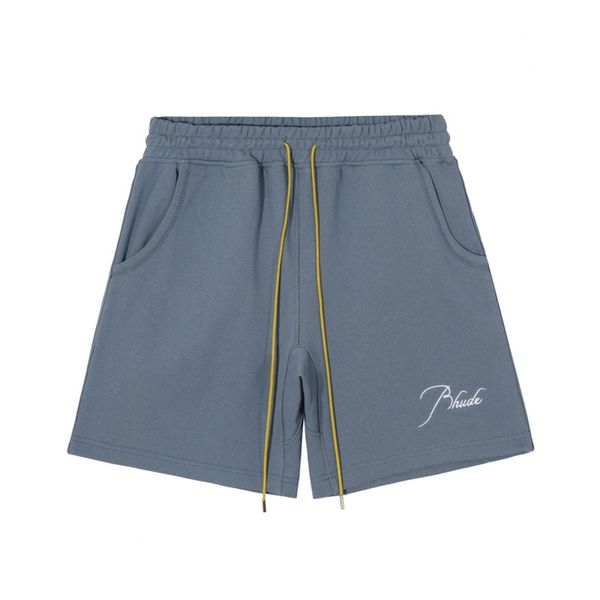 rhude shorts premium with rh signature script embroidered on the front featuring twin side pockets and a custom chevron back pocket extened, White;black
rhude shorts premium with rh signature script embroidered on the front featuring twin side pockets and a custom chevron back pocket extened, White;black