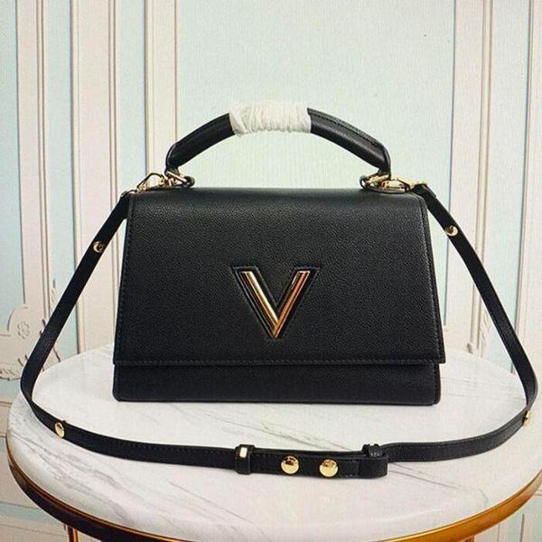 2023 shoulder bags gel pen women handbags shoulder leather twist one handle luxurys designers classic style lock flap ladies crossbody bag
2023 shoulder bags gel pen women handbags shoulder leather twist one handle luxurys designers classic style lock flap ladies crossbody bag