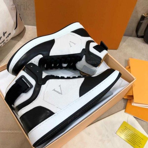 lvity trainer with box designer luxury casual shoes colorful low-high-leather sneakers women men sneaker lambskin ca louiseitylvsviutonity l, Black
lvity trainer with box designer luxury casual shoes colorful low-high-leather sneakers women men sneaker lambskin ca louiseitylvsviutonity l, Black