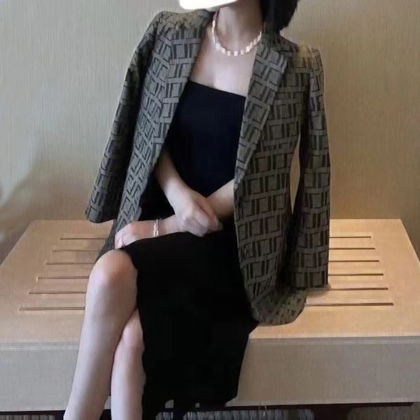 fashion womens suits designer clothes blazers with full letters spring new released a5281, White;black
fashion womens suits designer clothes blazers with full letters spring new released a5281, White;black