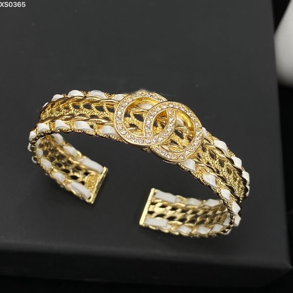 2023 18k gold bangle famous designer bracelet luxury letter bracelet exquisite design accessories couple family gift brand stainless steel w, Black
2023 18k gold bangle famous designer bracelet luxury letter bracelet exquisite design accessories couple family gift brand stainless steel w, Black