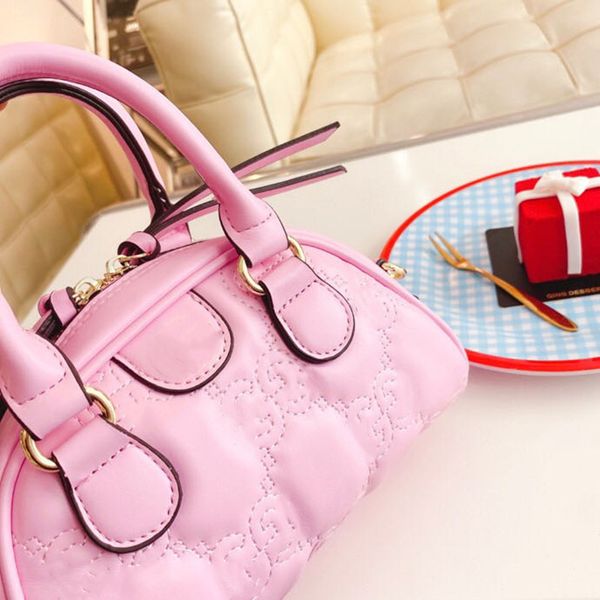 day packs grils portable trendy shell bag fashion simple women's shoulder messenger bag commuter bags
day packs grils portable trendy shell bag fashion simple women's shoulder messenger bag commuter bags