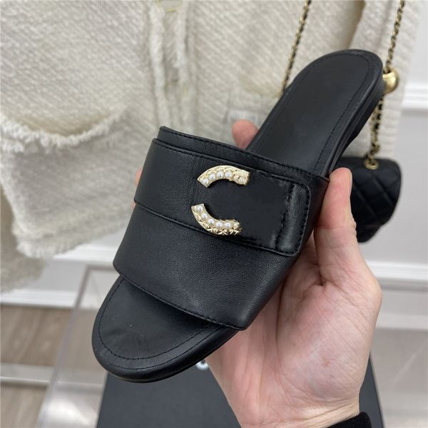 fashion slippers 2023 luxury design summer channel men and women flat shoes thick sole leather rubber letter logo casual cartoon slippers 04, Black
fashion slippers 2023 luxury design summer channel men and women flat shoes thick sole leather rubber letter logo casual cartoon slippers 04, Black