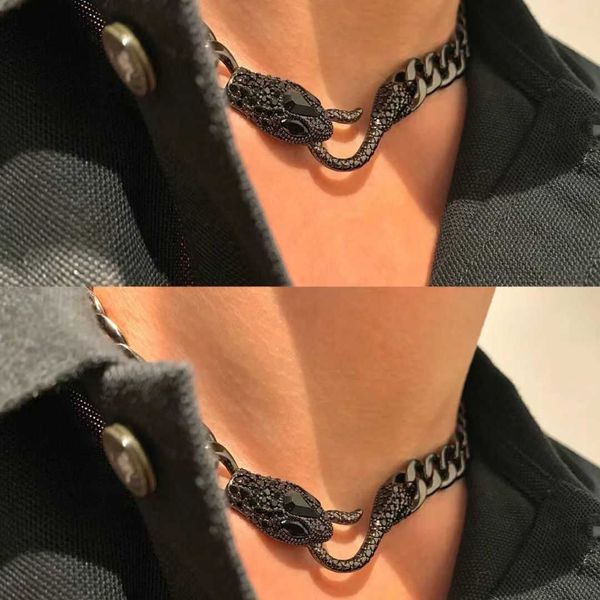 pendant necklaces medusa -shaped ins net red personality clavicle chain cuban gun black snake and scorpion necklace, Silver
pendant necklaces medusa -shaped ins net red personality clavicle chain cuban gun black snake and scorpion necklace, Silver