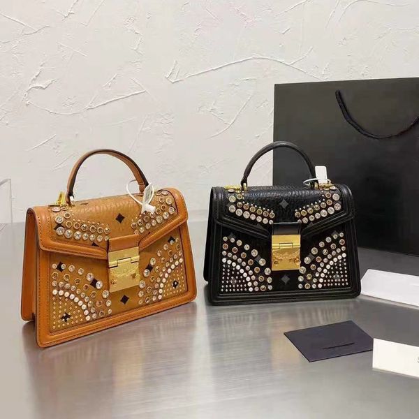 luxury besigners bags fashion messenger package classic shoulder bag clutch handbags luxurys crossbody packages totes
luxury besigners bags fashion messenger package classic shoulder bag clutch handbags luxurys crossbody packages totes