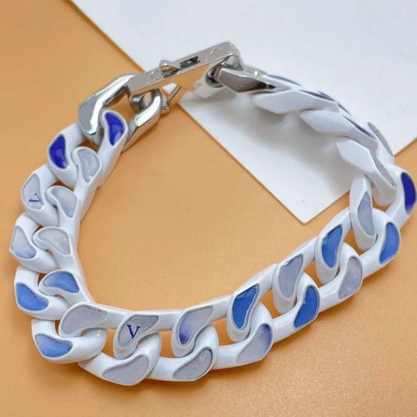 cuban link chain charms letter v bracelets necklaces designers jewellery bangles for mens womens nail cjewelers original packaging, Black
cuban link chain charms letter v bracelets necklaces designers jewellery bangles for mens womens nail cjewelers original packaging, Black