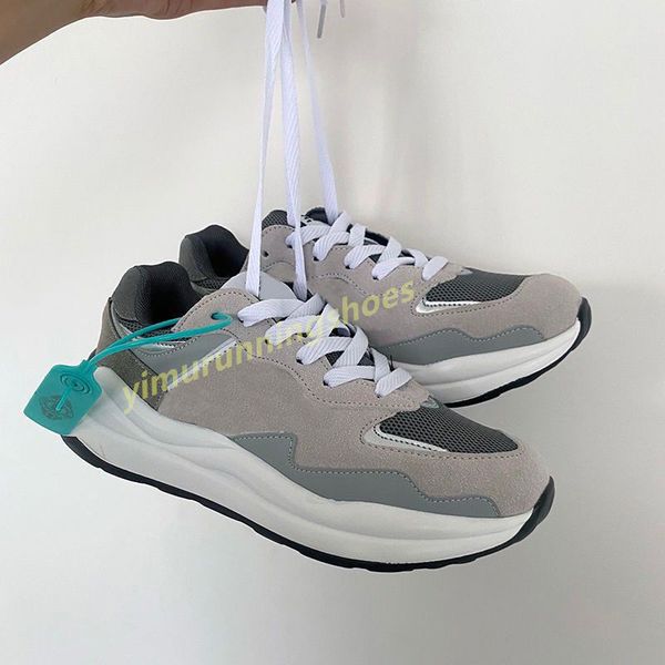 2022 classic 574 men women casual running shoes 574s designer sneakers panda burgundy cyan syracuse unc outdoor sports mens trainers 36-44 y
2022 classic 574 men women casual running shoes 574s designer sneakers panda burgundy cyan syracuse unc outdoor sports mens trainers 36-44 y
