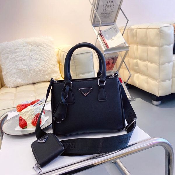 fashion 2023 messenger bags all-match western-style mirror small bag women's new trendy patent leather glossy diamond single shoulder t
fashion 2023 messenger bags all-match western-style mirror small bag women's new trendy patent leather glossy diamond single shoulder t