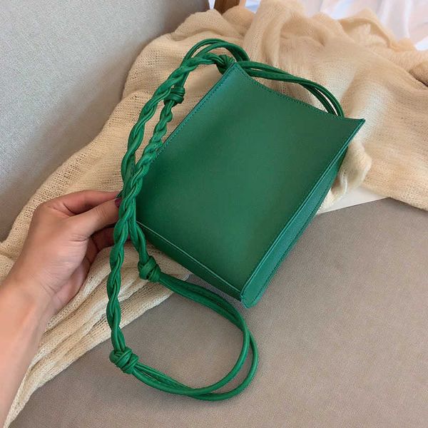 qwertyui45 cross body pu leather crossbody bags for women 2021 new weave strap shoulder bag mini phone purse casual shoulder purse satche 02
qwertyui45 cross body pu leather crossbody bags for women 2021 new weave strap shoulder bag mini phone purse casual shoulder purse satche 02