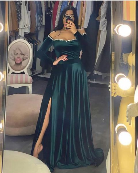 simple off shoulder evening dresses robe de soiree velvet sweetheart custom made formal party long sleeves split prom gowns, Black;red
simple off shoulder evening dresses robe de soiree velvet sweetheart custom made formal party long sleeves split prom gowns, Black;red