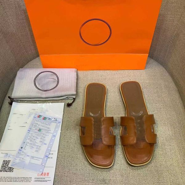 slippers h family's high version flat with palmprint sheep pattern comfortable up to summer t2302113 with logo 8r9r, Black
slippers h family's high version flat with palmprint sheep pattern comfortable up to summer t2302113 with logo 8r9r, Black