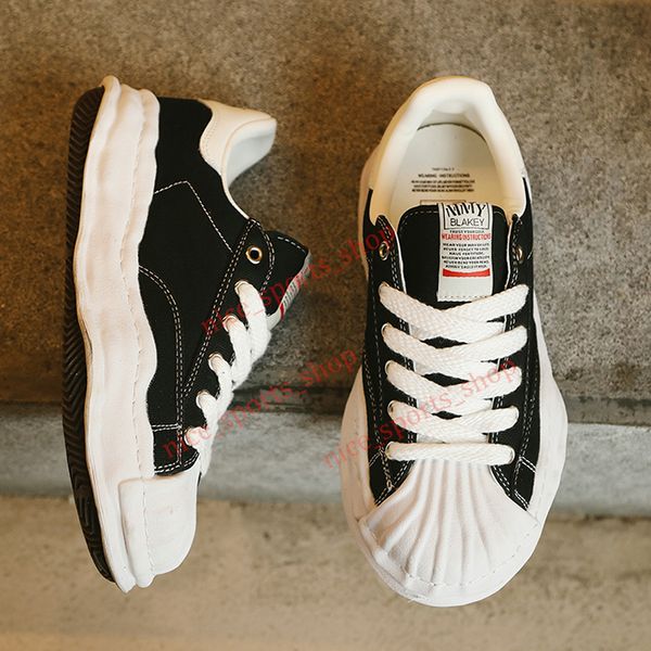 mihara designer maison yasuhiro miharas casual shoes mmy men women triple black white low sole canvas shoe leather original sole cap xioj
mihara designer maison yasuhiro miharas casual shoes mmy men women triple black white low sole canvas shoe leather original sole cap xioj