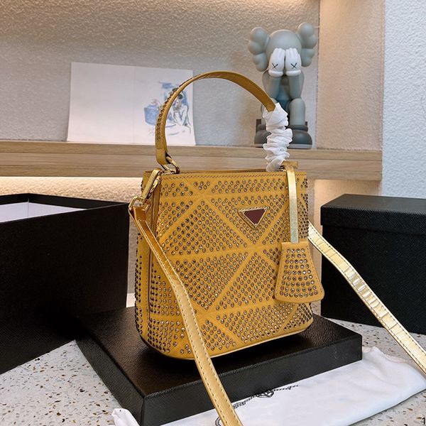 bags totes handbag designer bag women classic imitation brand stitching letters shiny diamond large capacity shoulder bag versatile commuter
bags totes handbag designer bag women classic imitation brand stitching letters shiny diamond large capacity shoulder bag versatile commuter