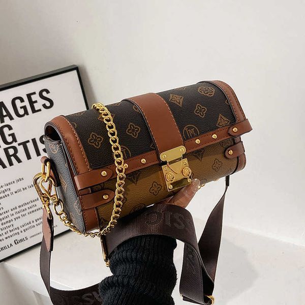 handbag factory wholesale retail small dign underarm bag women's 2023 spring new fashion print contrast chain versatile shoulder
handbag factory wholesale retail small dign underarm bag women's 2023 spring new fashion print contrast chain versatile shoulder