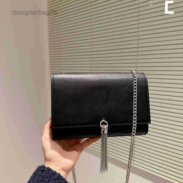 chain hands outlet handbag paris designer brand fashion tassel shoulder bag siant lourent manhattan niki women's trendy leather retro v
chain hands outlet handbag paris designer brand fashion tassel shoulder bag siant lourent manhattan niki women's trendy leather retro v