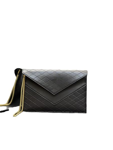 crossbody bag tote imported kid skin envelope style clutch bag retro hardware chain 5a quality
crossbody bag tote imported kid skin envelope style clutch bag retro hardware chain 5a quality
