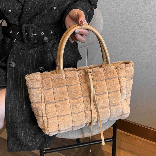 winter plush tote luxury designer bag women handbags shoulder bags 2022 brands fake fur shopper purses for clutch
winter plush tote luxury designer bag women handbags shoulder bags 2022 brands fake fur shopper purses for clutch