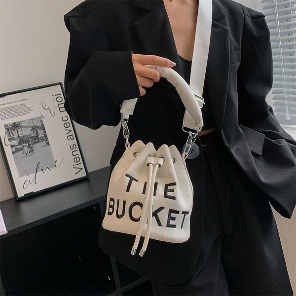 80% off bags outlet store bag women's autumn and winter fashion versatile high-quality plush portable bucket one shoulder messenger bag
80% off bags outlet store bag women's autumn and winter fashion versatile high-quality plush portable bucket one shoulder messenger bag