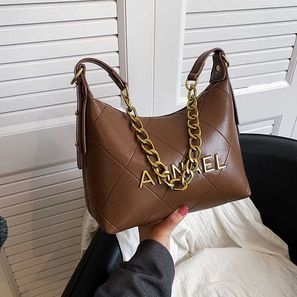 handbag factory wholesale retail large-capacity bag for women 2023 new high-grade textured rhombus chain bucket versatile one-shoulder mseng
handbag factory wholesale retail large-capacity bag for women 2023 new high-grade textured rhombus chain bucket versatile one-shoulder mseng