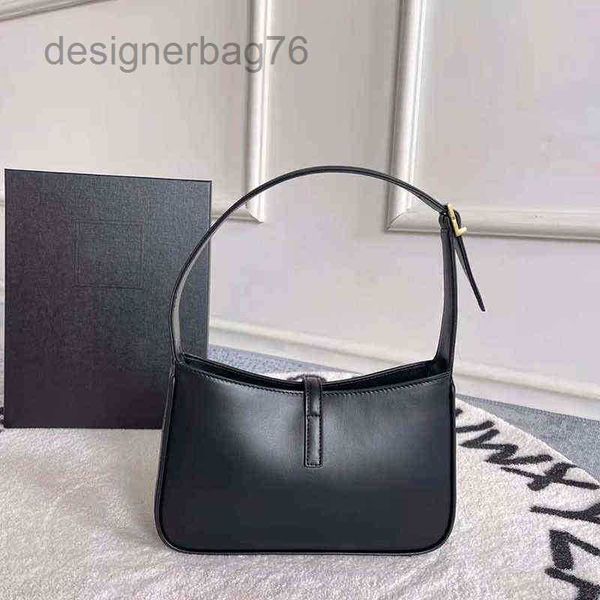 chain hands outlet handbag paris fashion designer brand tassel shoulder bag siant lourent manhattan niki women's trendy leather retro v
chain hands outlet handbag paris fashion designer brand tassel shoulder bag siant lourent manhattan niki women's trendy leather retro v