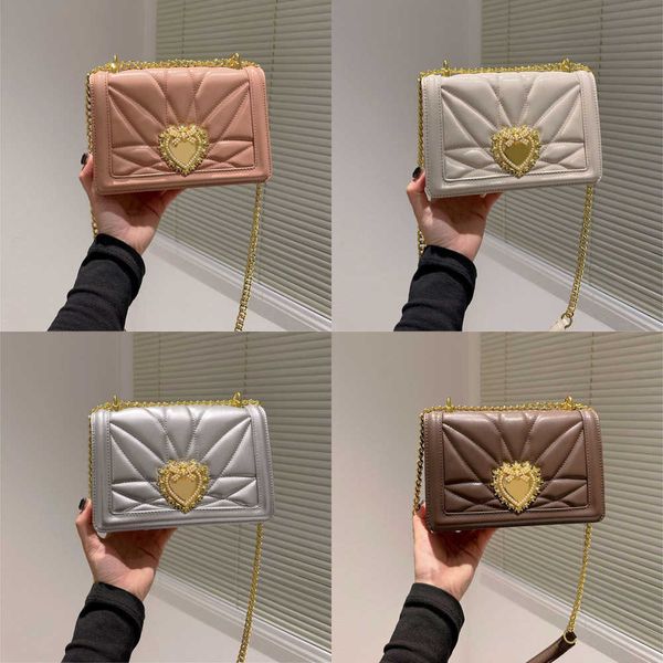 shoulder bags handbags crossbody bags designer bag women luxury chain bag handbag fashion classic love metal sheet phone coin purse totes 23
shoulder bags handbags crossbody bags designer bag women luxury chain bag handbag fashion classic love metal sheet phone coin purse totes 23