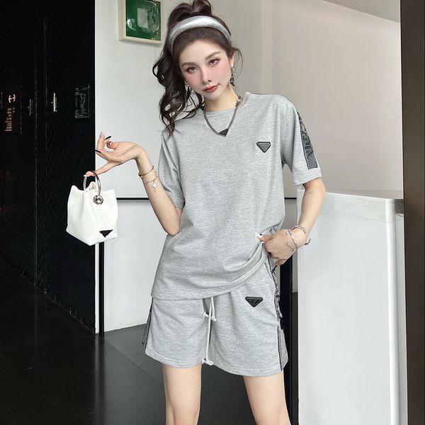 fashion designer printing women tracksuits for summer ladies short sleeve shorts two piece sets, Gray
fashion designer printing women tracksuits for summer ladies short sleeve shorts two piece sets, Gray