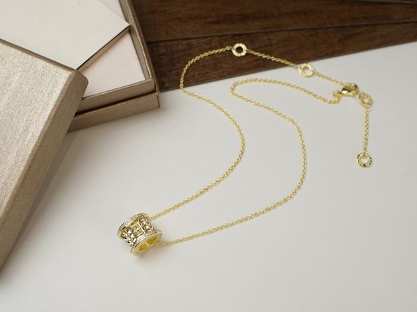 2023 luxury silver gold rose gold pendant fashion designer wearable for men and women no box
2023 luxury silver gold rose gold pendant fashion designer wearable for men and women no box