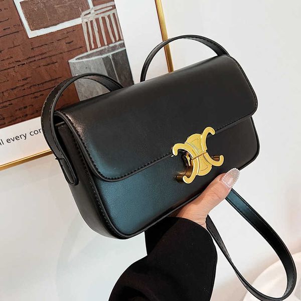 handbag factory wholesale retail bags2023 new fashion women's simple lock small square net red single shoulder diagonal
handbag factory wholesale retail bags2023 new fashion women's simple lock small square net red single shoulder diagonal