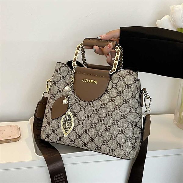 designer handbag store 70% off women versatile fashion style trend one shoulder crossbody bag large capacity women's layered handbag
designer handbag store 70% off women versatile fashion style trend one shoulder crossbody bag large capacity women's layered handbag