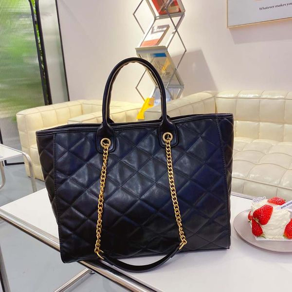 women leather handbags vintage female shoulder ladies desinger large tote for girl crossbody bags black bag bolso mujer
women leather handbags vintage female shoulder ladies desinger large tote for girl crossbody bags black bag bolso mujer