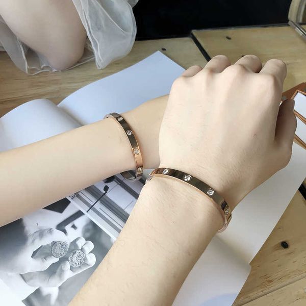 designer carti bracelets diamond charm love bracelet women juste luxury bangles 18k rose gold bracelet female minority, Black
designer carti bracelets diamond charm love bracelet women juste luxury bangles 18k rose gold bracelet female minority, Black