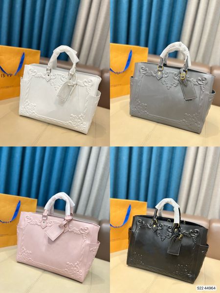 fashion series bag relief tote bags spring summer show onthego large capacity wholesale handbags
fashion series bag relief tote bags spring summer show onthego large capacity wholesale handbags