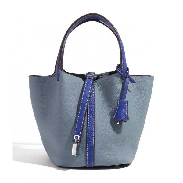 2023 vegetable basket bucket bag head layer cowhide leather hand casual women's togo, Black;red
2023 vegetable basket bucket bag head layer cowhide leather hand casual women's togo, Black;red