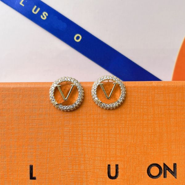 designer v round diamond earrings charm selection luxury delicate earrings popular brand accessories urban youth style matching fashion gift, Golden
designer v round diamond earrings charm selection luxury delicate earrings popular brand accessories urban youth style matching fashion gift, Golden