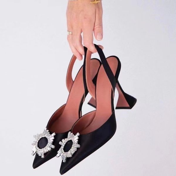 amina muaddi dress shoes lady sandals satin pointed slingbacks bowtie pumps crystal sunflower high heeled shoe 10cm womens luxury designer w, Black
amina muaddi dress shoes lady sandals satin pointed slingbacks bowtie pumps crystal sunflower high heeled shoe 10cm womens luxury designer w, Black