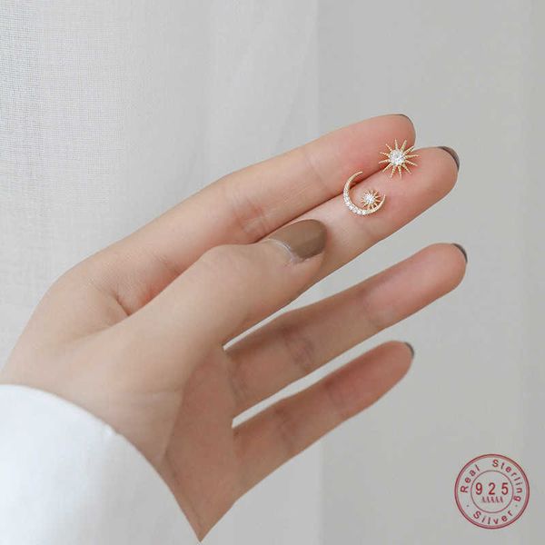 925 sterling silver 14k gold plating sun moon asymmetrical stud earrings women exquisite sweet student jewelry girlfriend gift, Golden;silver
925 sterling silver 14k gold plating sun moon asymmetrical stud earrings women exquisite sweet student jewelry girlfriend gift, Golden;silver