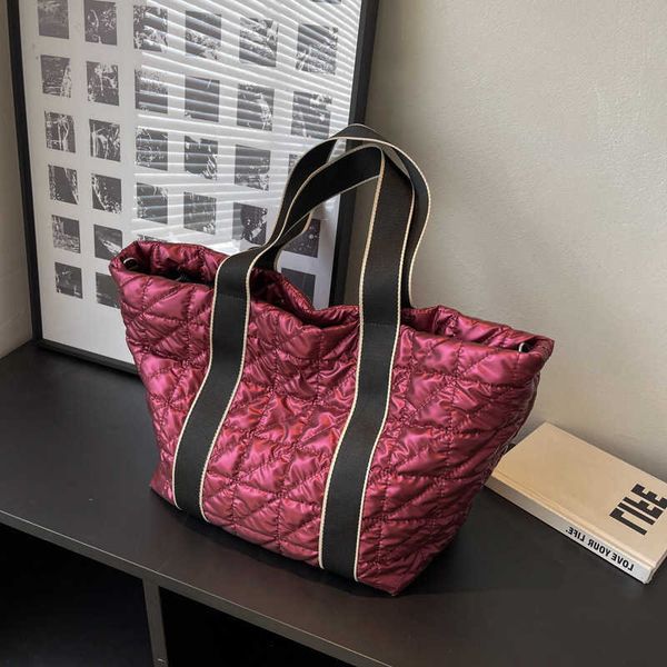 2022 big waterproof women's tote bag shopper simple fashion zipper handbags winter large capacity shoulder bags for women
2022 big waterproof women's tote bag shopper simple fashion zipper handbags winter large capacity shoulder bags for women