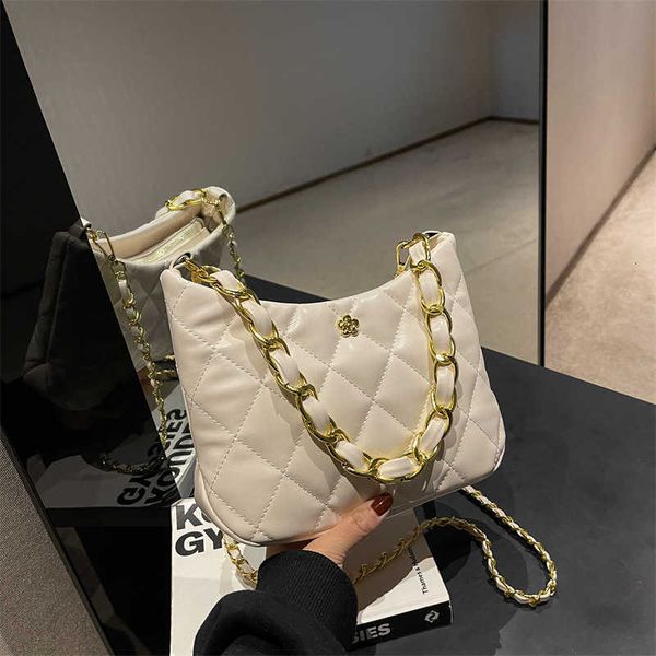 handbag factory wholesale retail this year's popular bag women's spring and summer 2023 new fashion texture rhombus chain single s
handbag factory wholesale retail this year's popular bag women's spring and summer 2023 new fashion texture rhombus chain single s