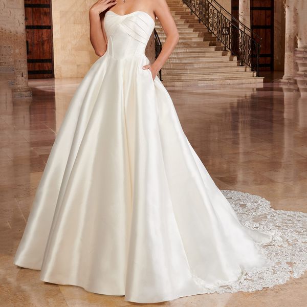empire wedding dress satin cout train bridal gowns sweetheart illusion covered buttons back lace with applique, White
empire wedding dress satin cout train bridal gowns sweetheart illusion covered buttons back lace with applique, White