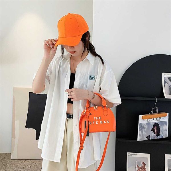designer handbag store 70% off spring large capacity style single-shoulder cross-body bag women's fashion with western-style handbag wo
designer handbag store 70% off spring large capacity style single-shoulder cross-body bag women's fashion with western-style handbag wo
